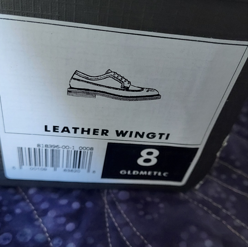 NIB Banana Republic gold leather oxfords,  size 8, made in Portugal - Picture 11 of 16